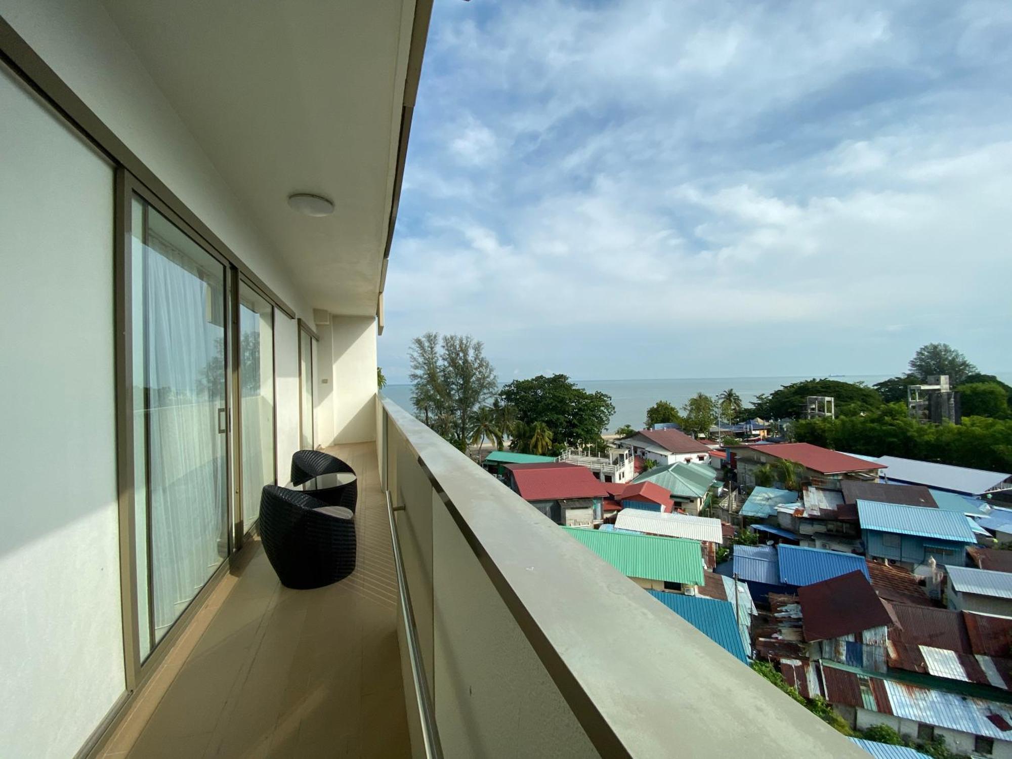 By The Sea @ Cozy Beachfront Home Batu Feringgi Exterior foto