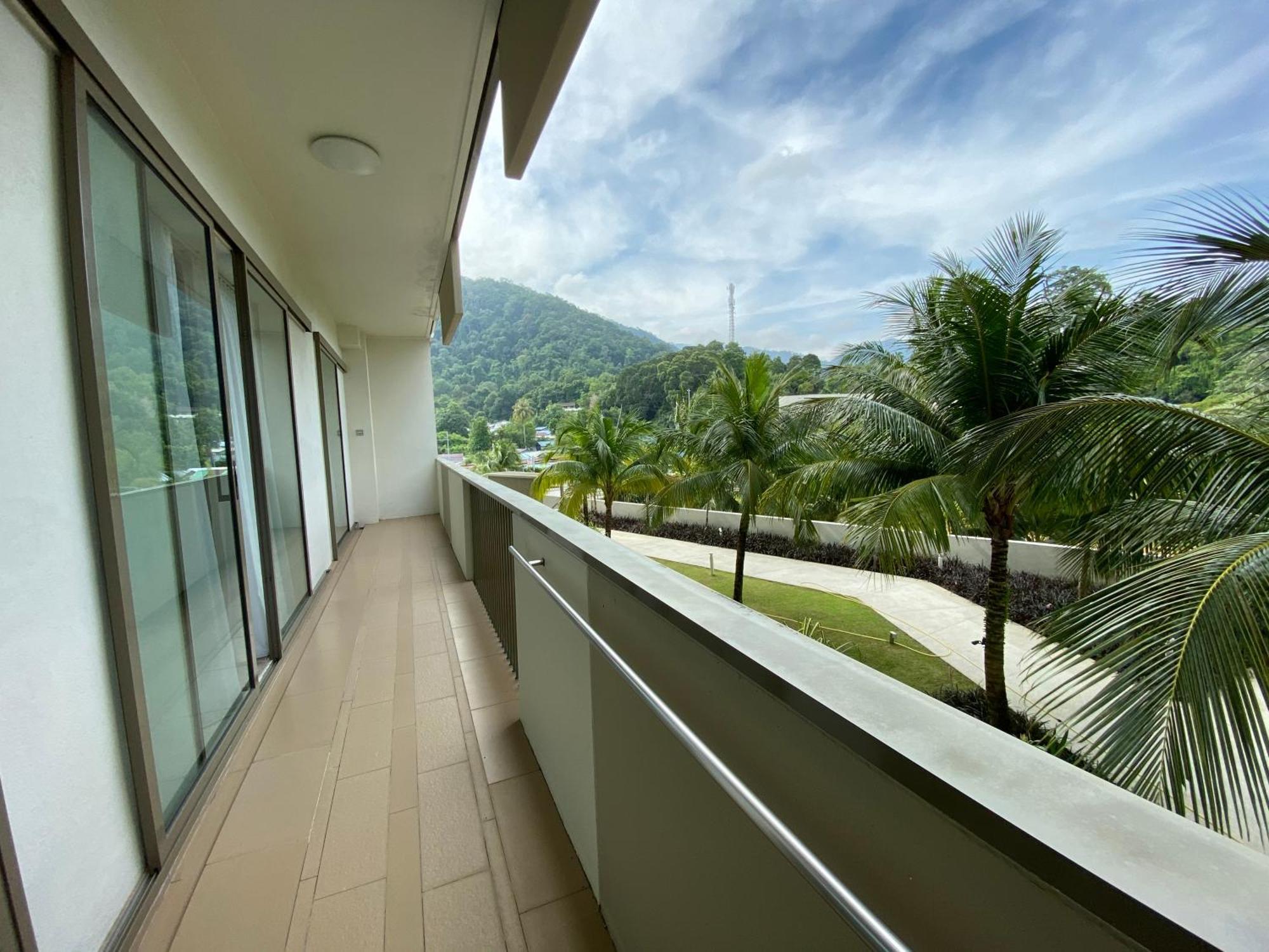 By The Sea @ Cozy Beachfront Home Batu Feringgi Exterior foto